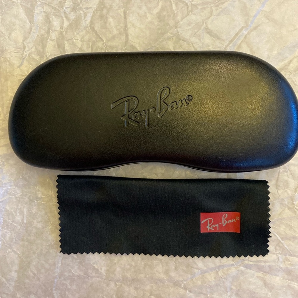 Ray-Ban Black Sunglass Hard Case with Cleaning Cloth. Unisex